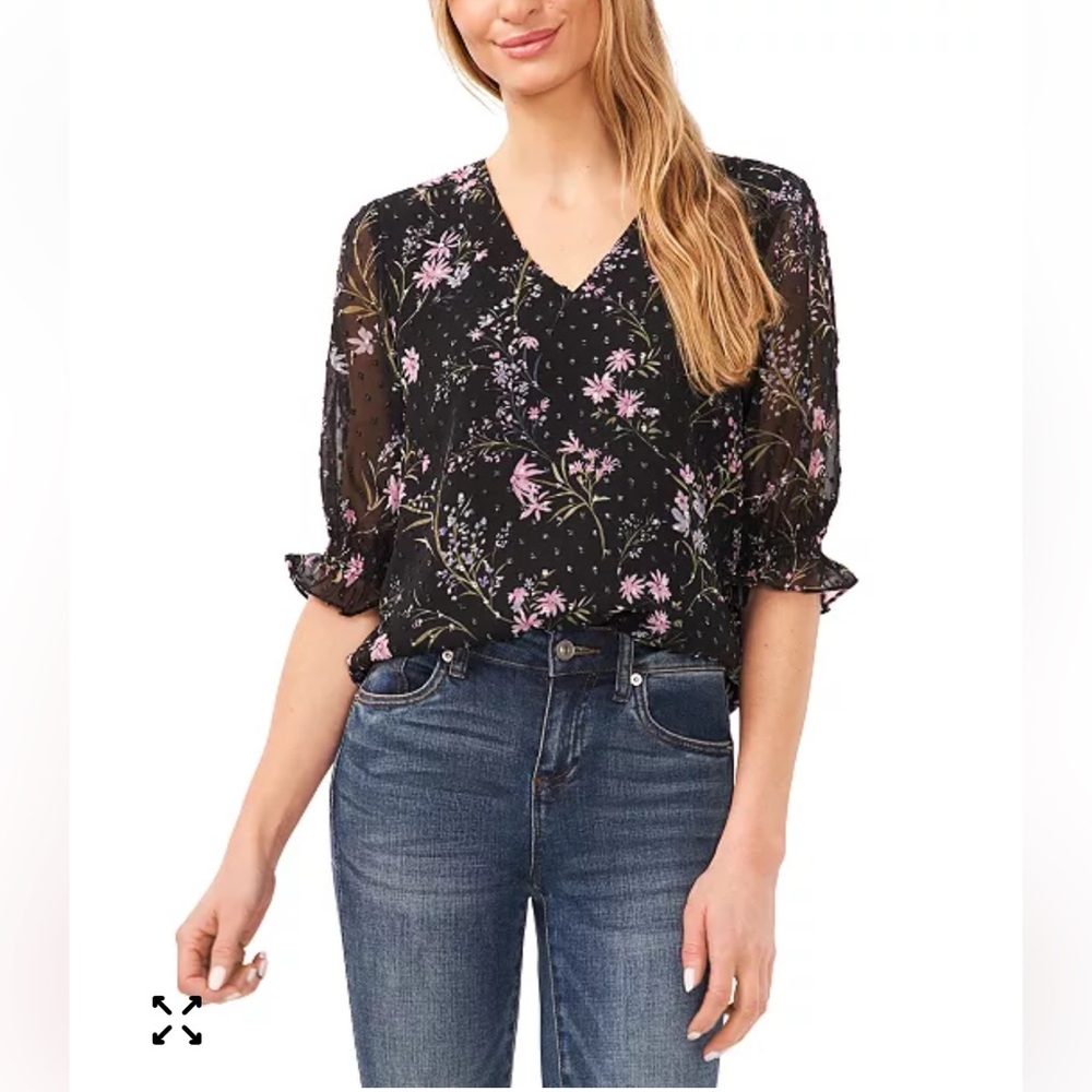 NWOT CeCe Women's Floral 3/4-Sleeve Ruffled V-Neck Blouse